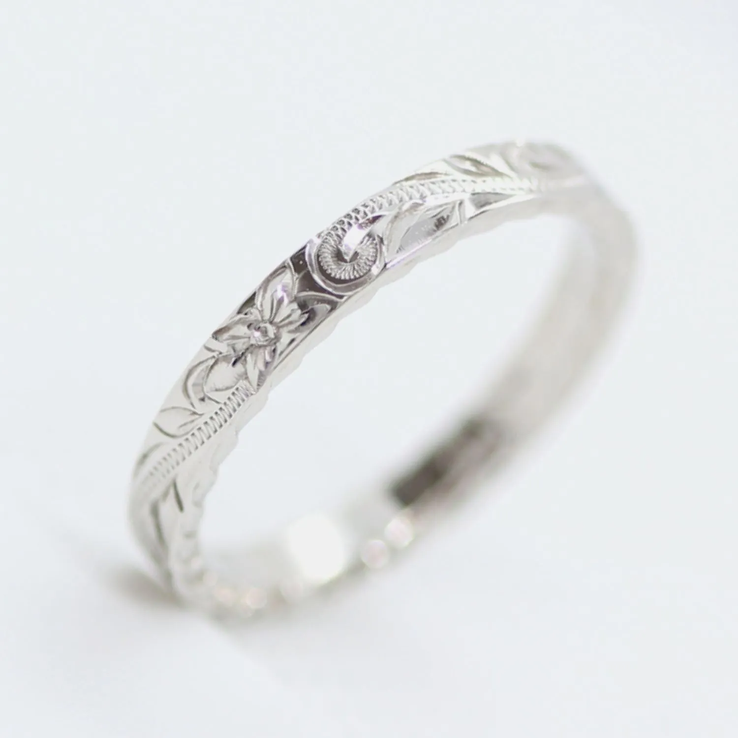 14K White Gold Wedding Rings For Women, Hand Engraved with Hawaiian Heritage Design (2.5mm Flat Style)