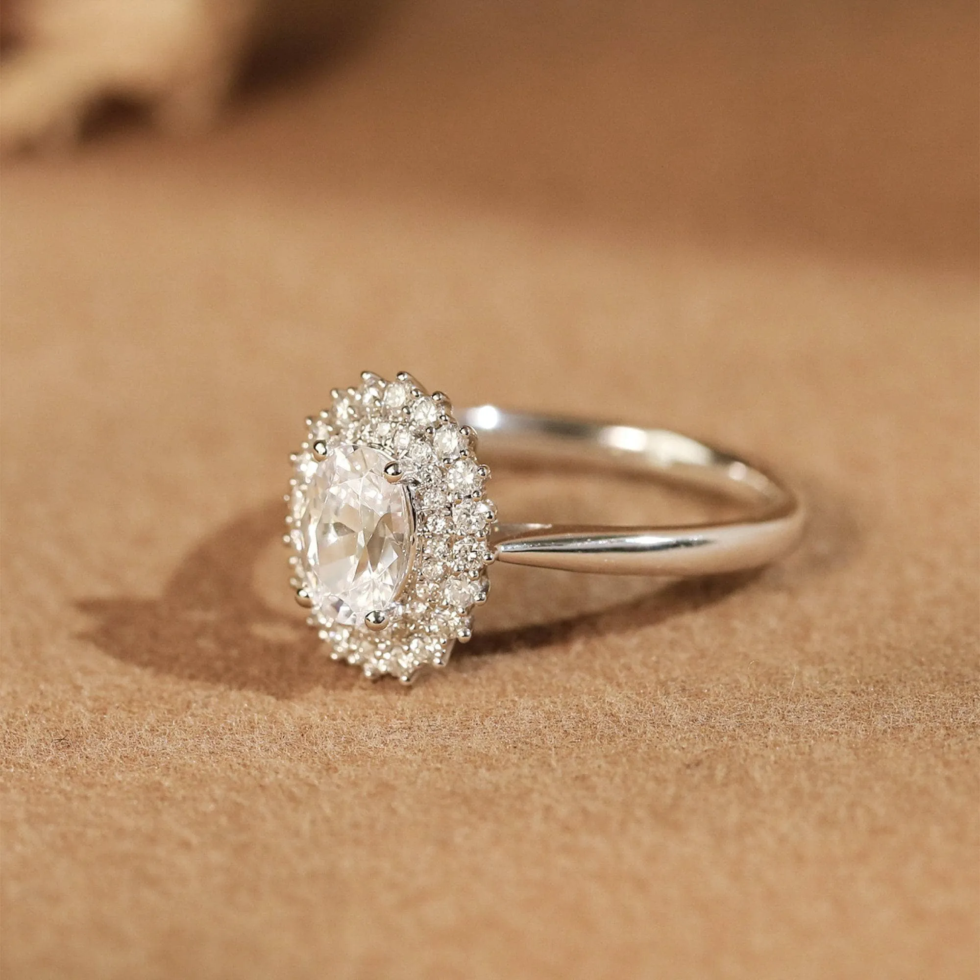 18k Oval Cut Diamond Vintage Halo Engagement Ring