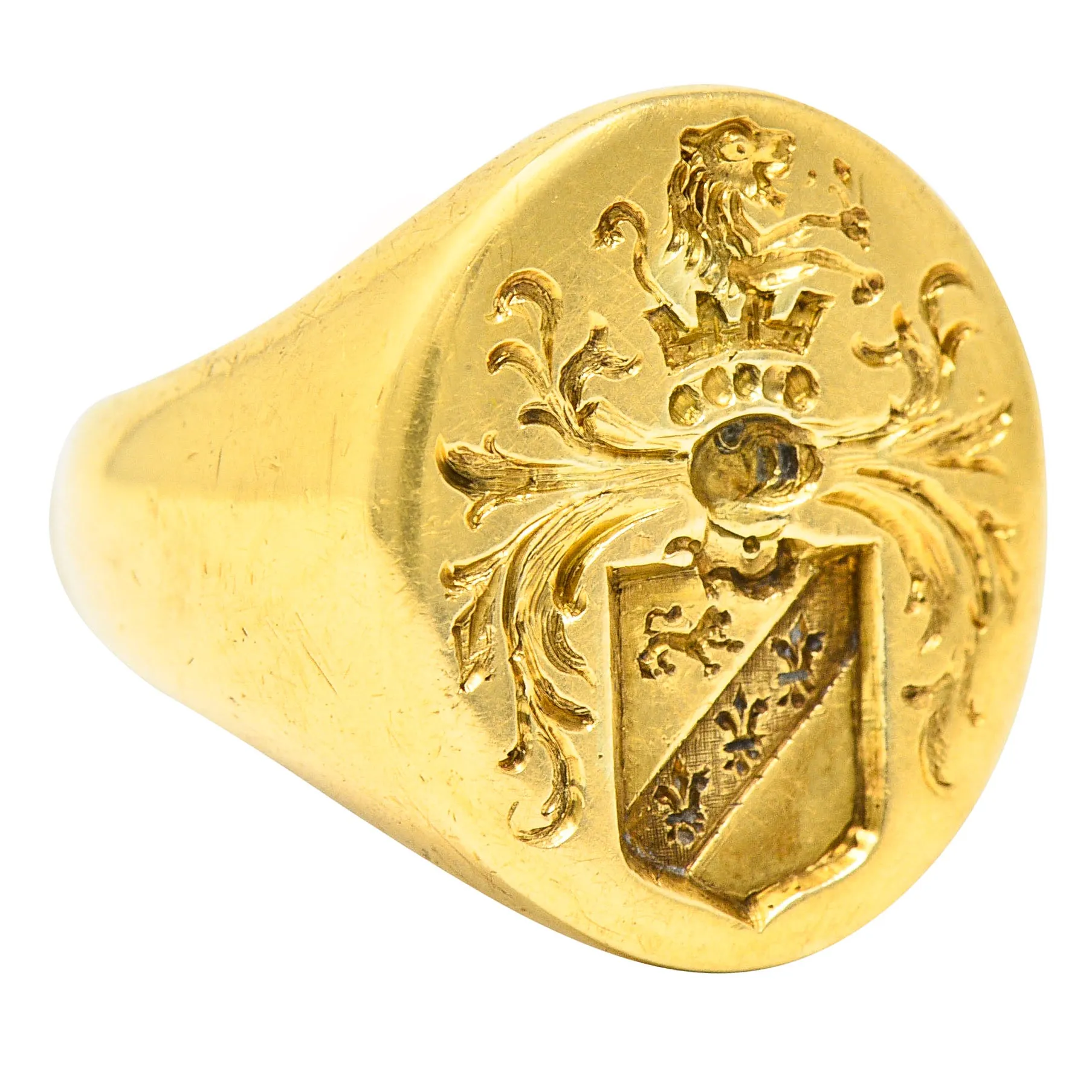 1940's Retro 14 Karat Yellow Gold Unisex Lion Shield Signet Heraldry Ring