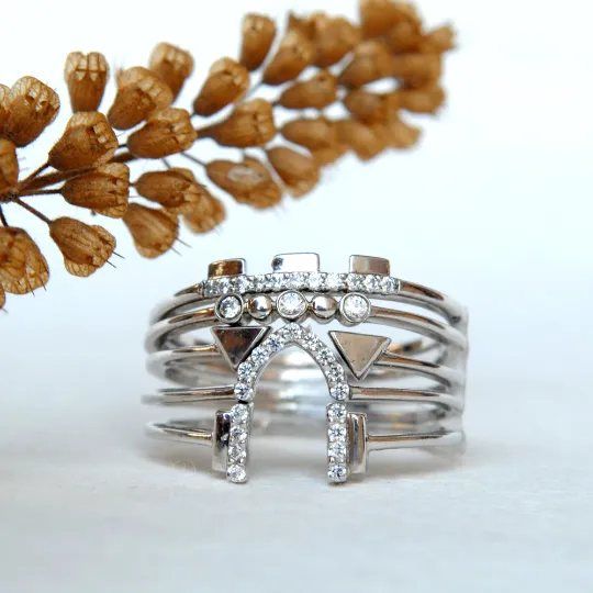 5 Stacking Ring Set with Romantic Location Theme Heritage Architecture Castles Place of Love
