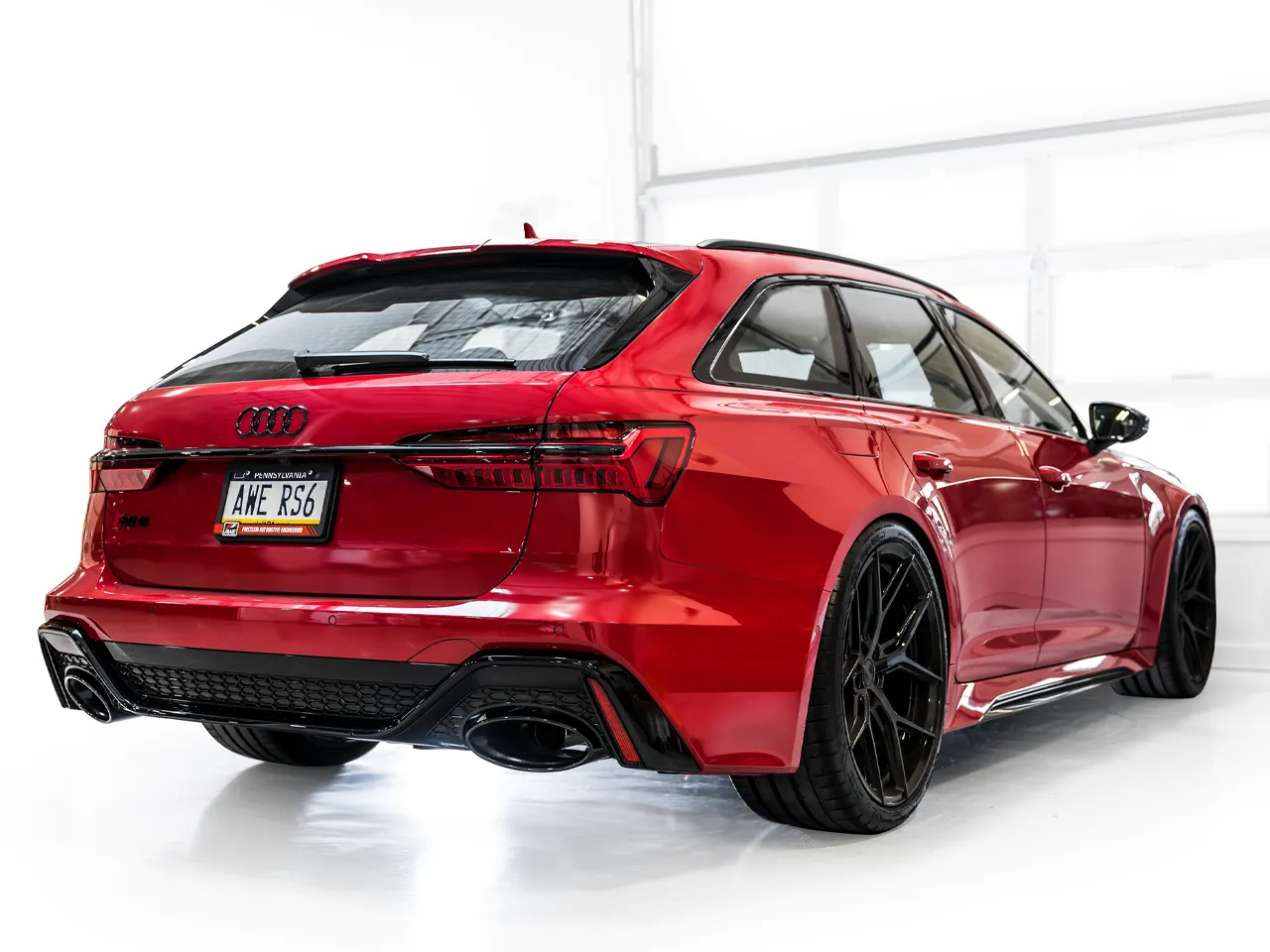 AWE SWITCHPATH™ EXHAUST FOR AUDI C8 RS 6 AVANT / RS 7 (2021-2024)