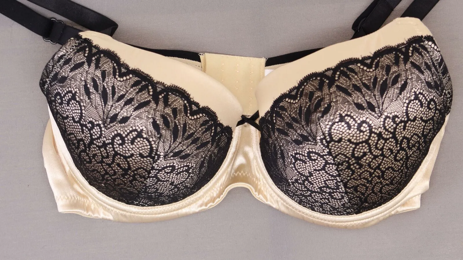 Barely Breezies Modesty Lined Fiberfill Bra With Contrast Lace. A225949