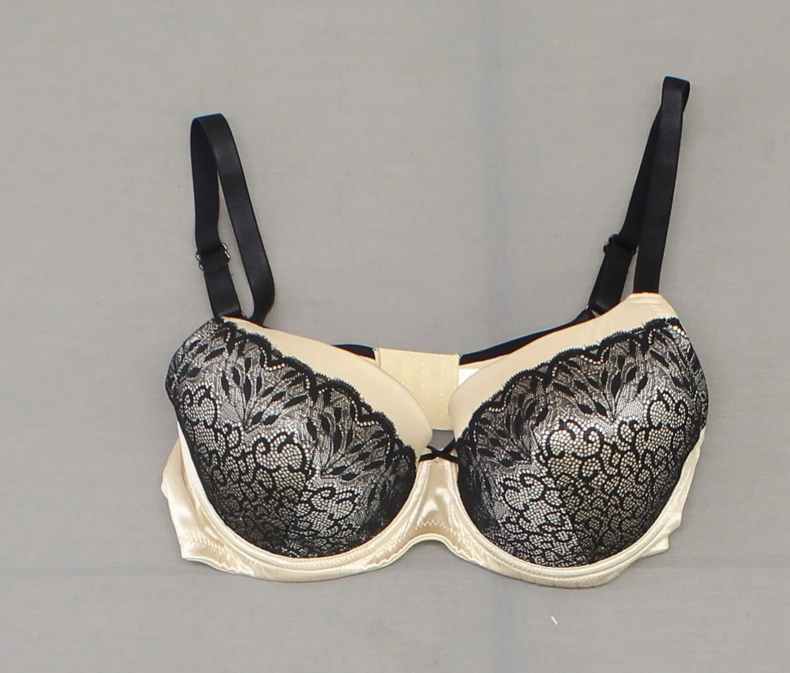Barely Breezies Modesty Lined Fiberfill Bra With Contrast Lace. A225949