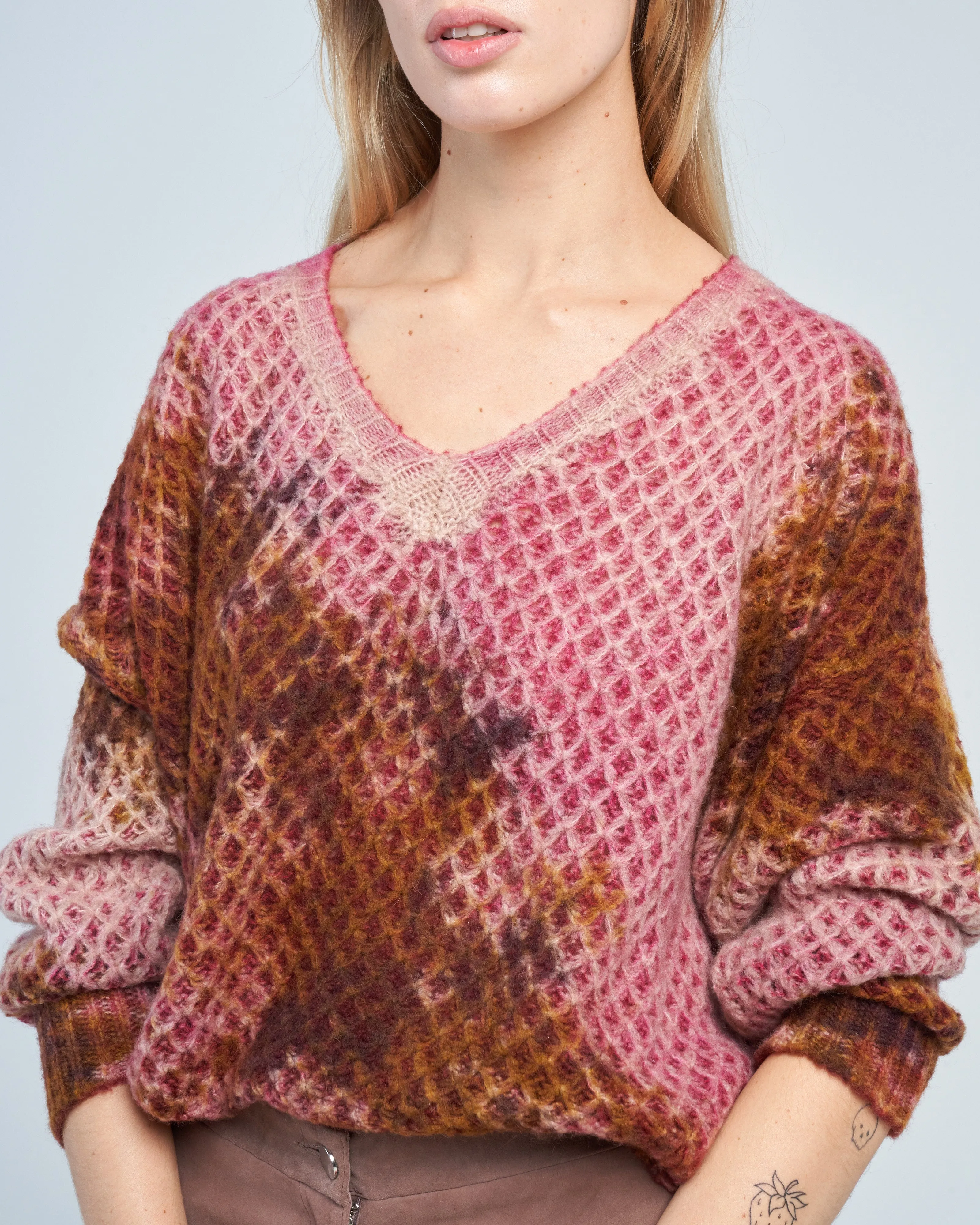 camel macro camouglage hive stitch v neck sweater