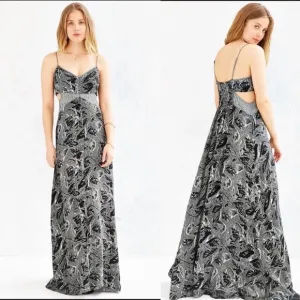 Ecote Cutout Maxi Dress