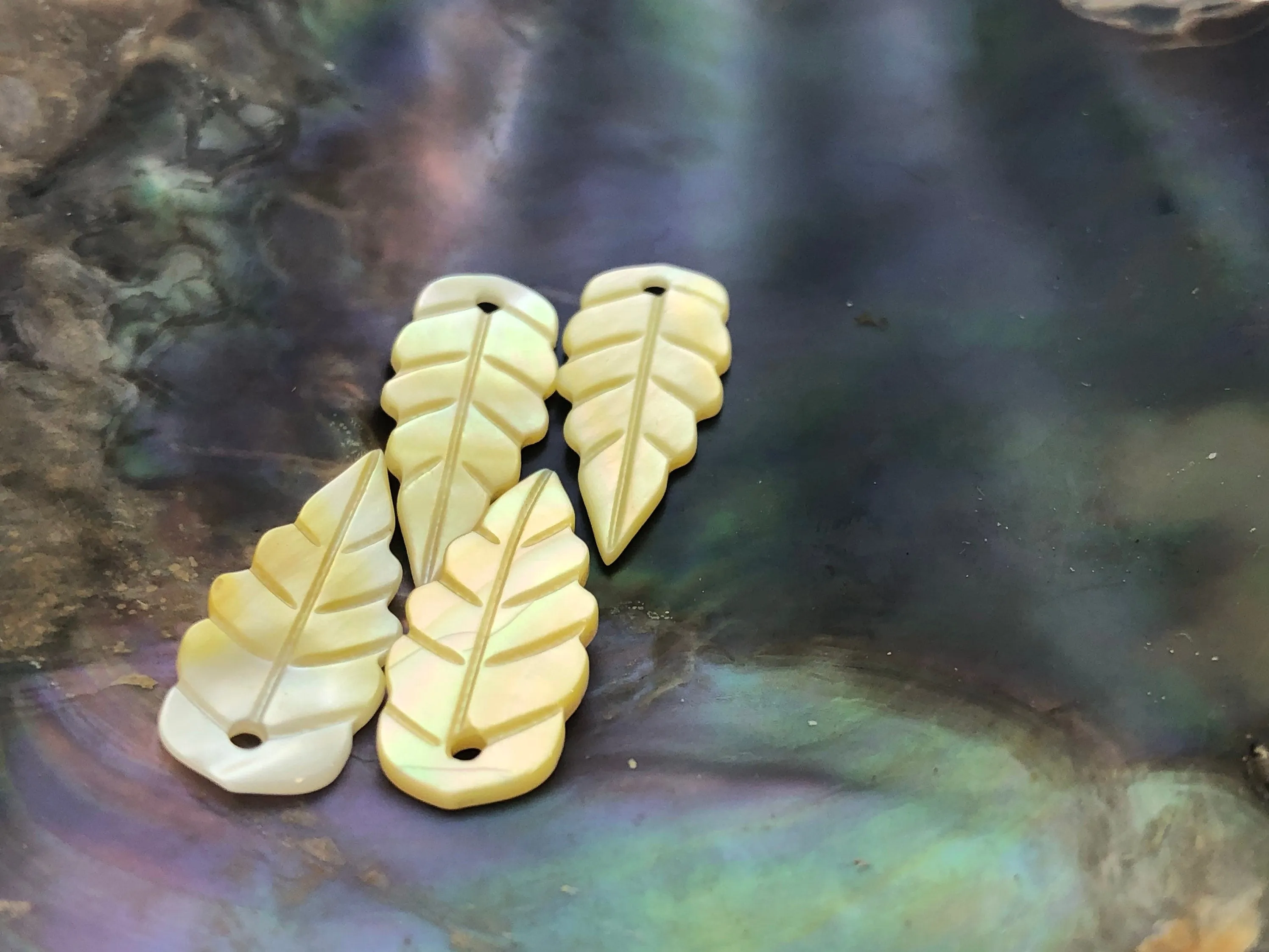 Gold South Sea Leaf M220