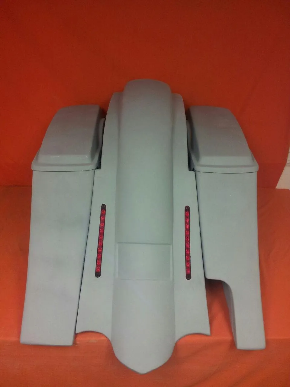 Harley Davidson 6" Heritage Softail Out & Down Extended Saddlebags Lids   LED Fender Right Side Cut Out