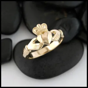 Heritage Claddagh Ring in Gold