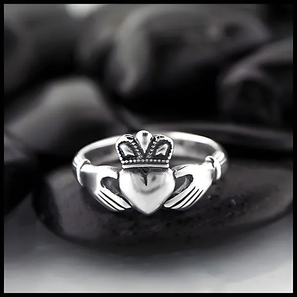 Heritage Claddagh Ring