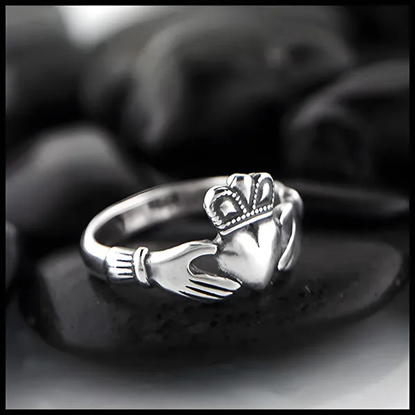 Heritage Claddagh Ring