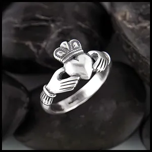 Heritage Claddagh Ring