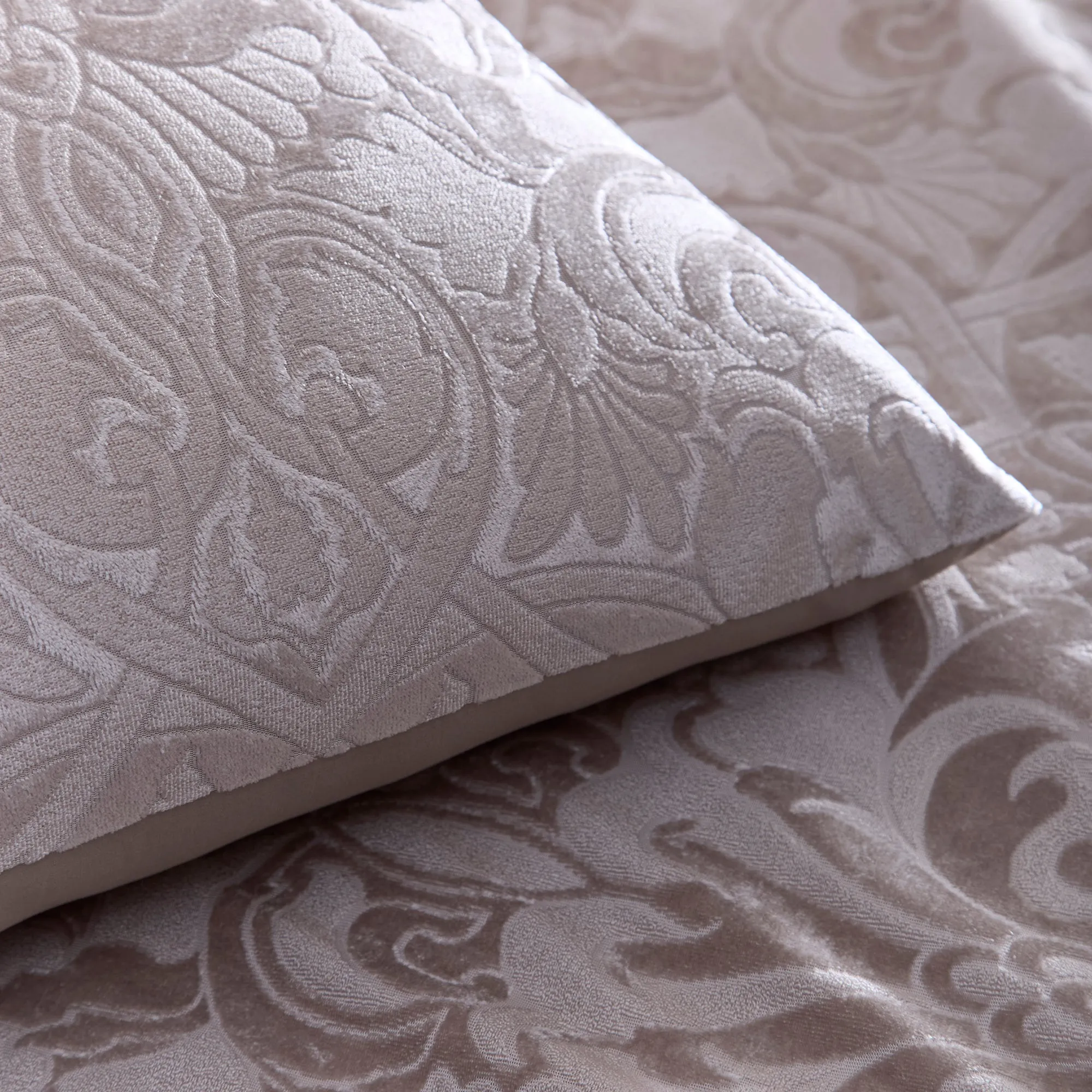 Laurence Llewelyn-Bowen Firenza Duvet Cover Set - Linen