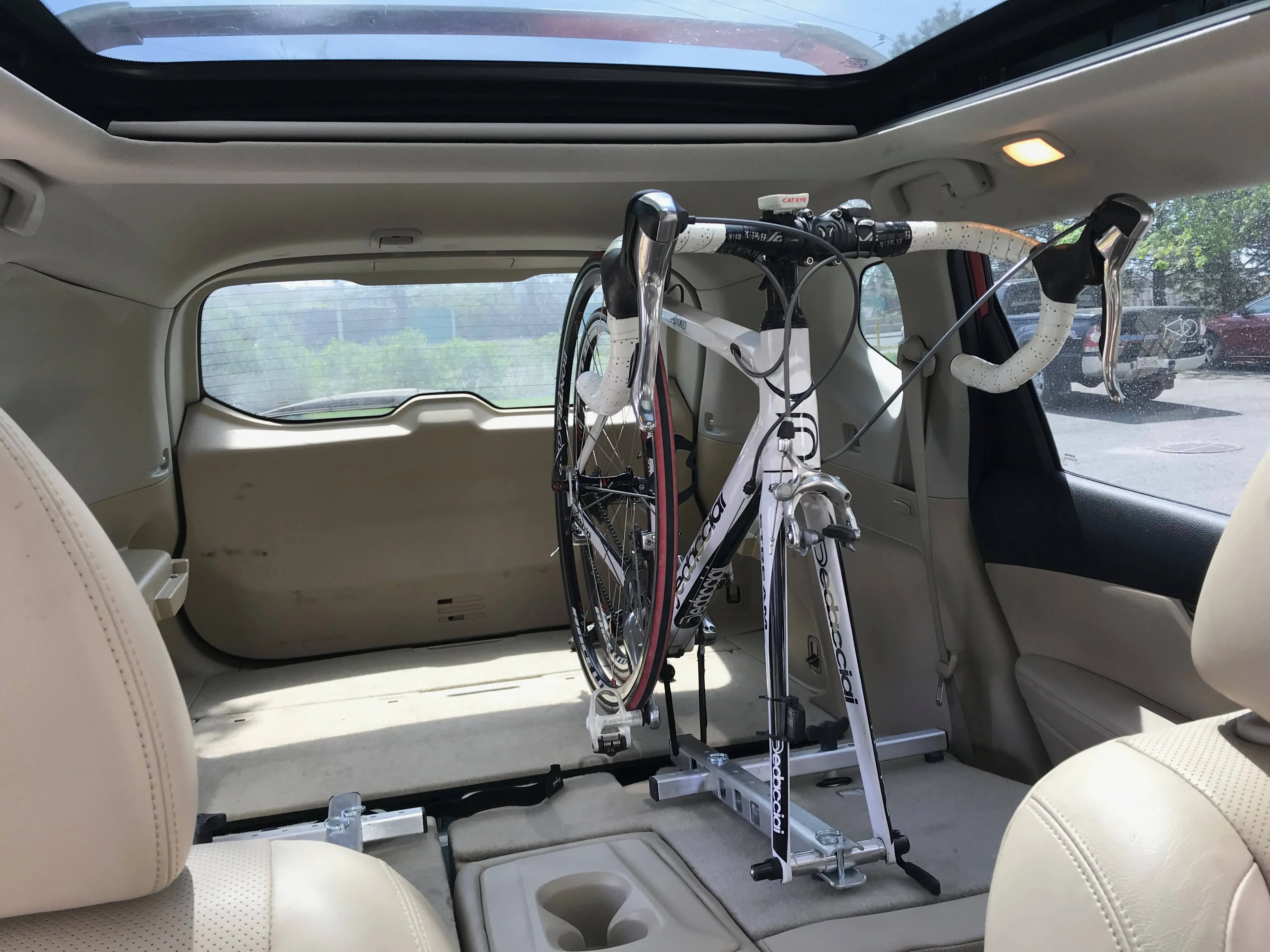 Le c1 de clipwheel.com , attache roue de transport, coté droit (dérailleur)
