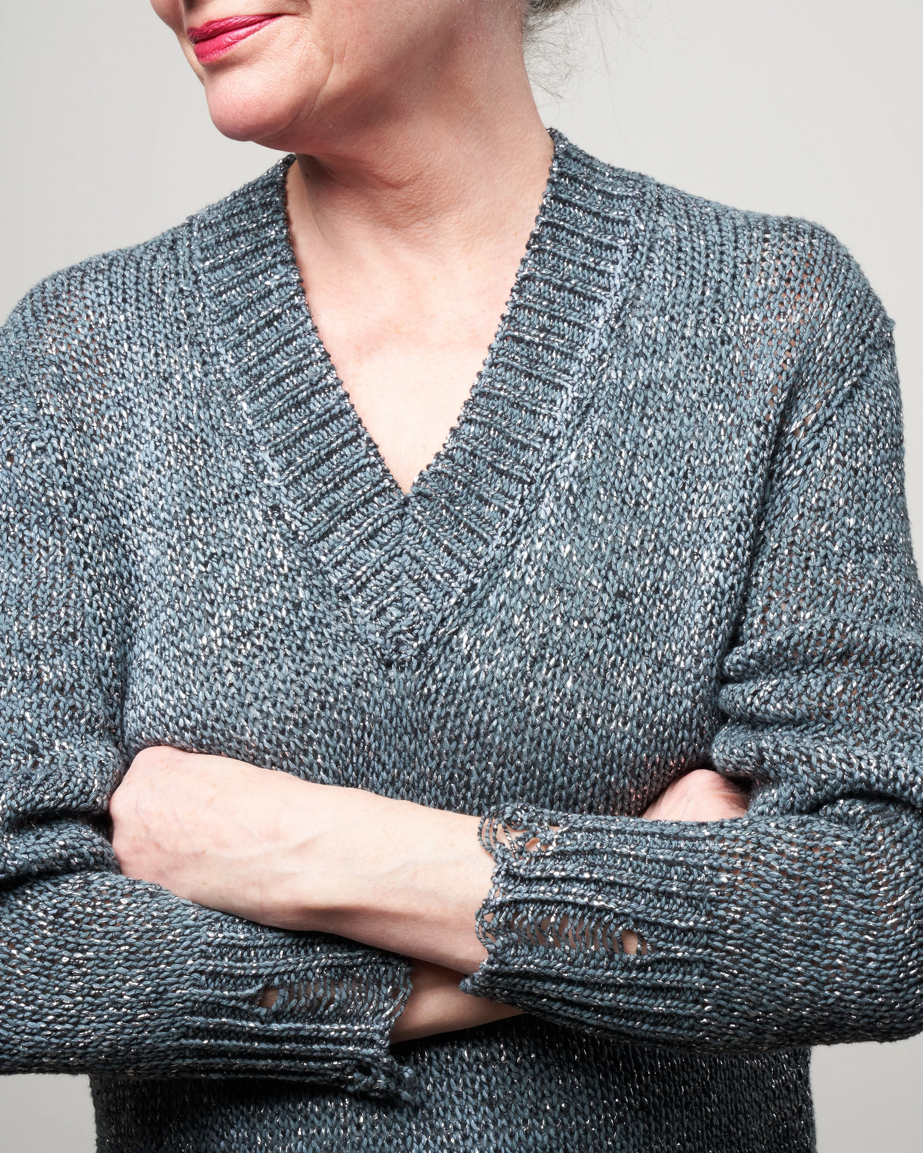 metallic moulino cotton v-neck pullover - rio