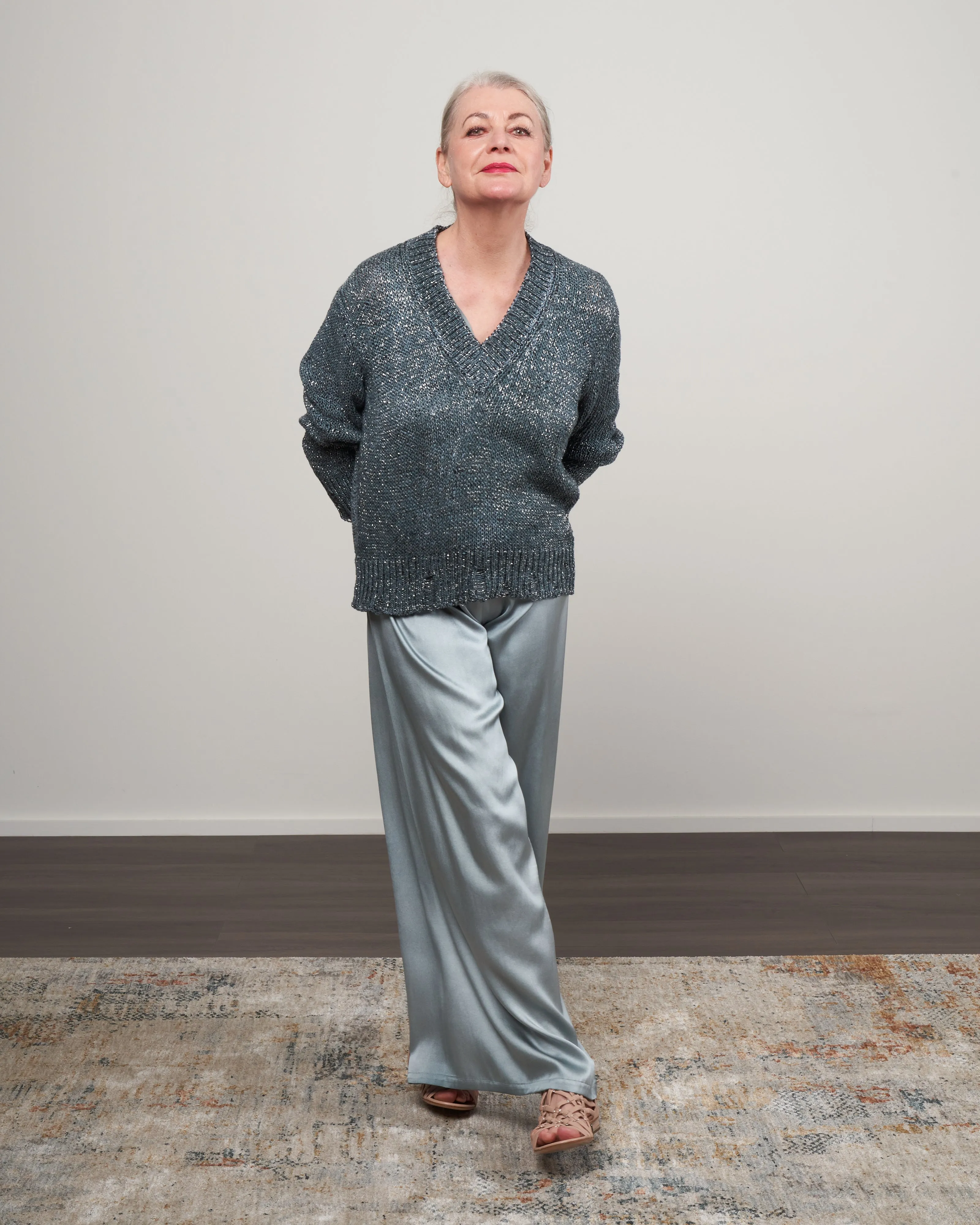 metallic moulino cotton v-neck pullover - rio
