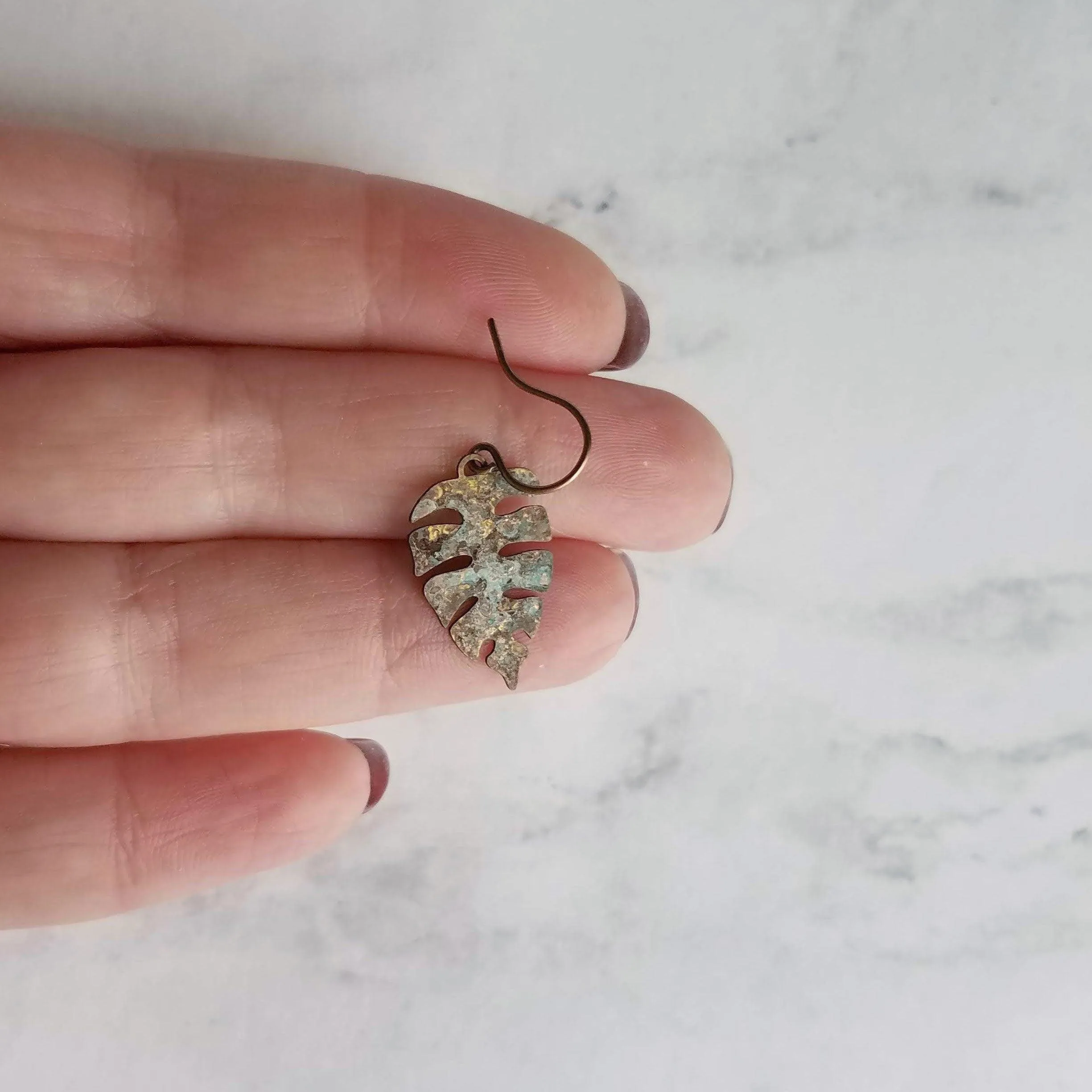 Monstera Leaf Earrings, tropical leaf earring, patina leaf earring, verdigris leaf earring, verdigris patina earring, blue green bronze rust
