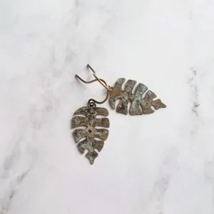 Monstera Leaf Earrings, tropical leaf earring, patina leaf earring, verdigris leaf earring, verdigris patina earring, blue green bronze rust