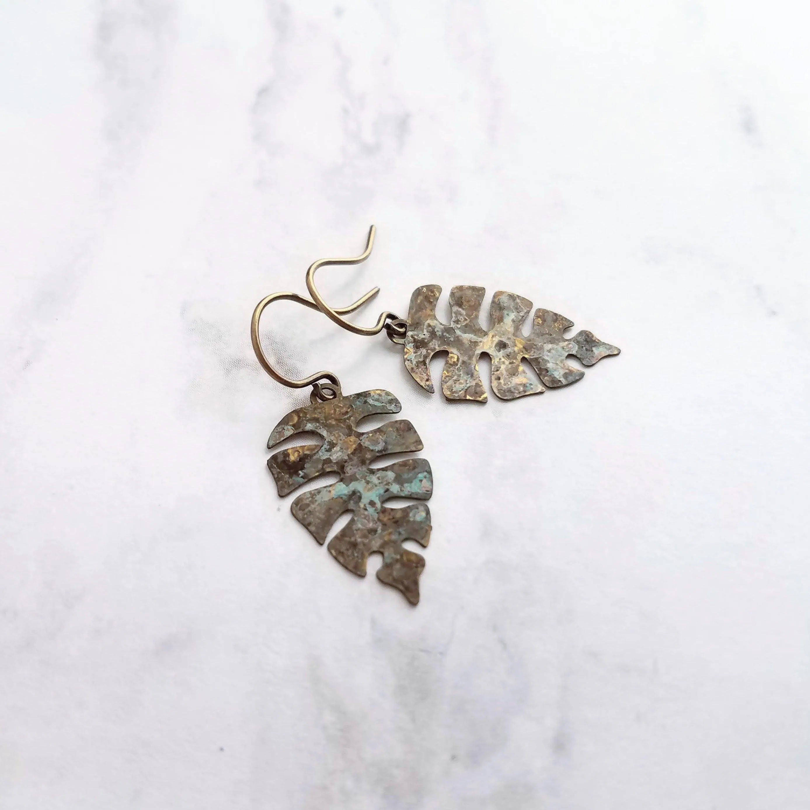 Monstera Leaf Earrings, tropical leaf earring, patina leaf earring, verdigris leaf earring, verdigris patina earring, blue green bronze rust