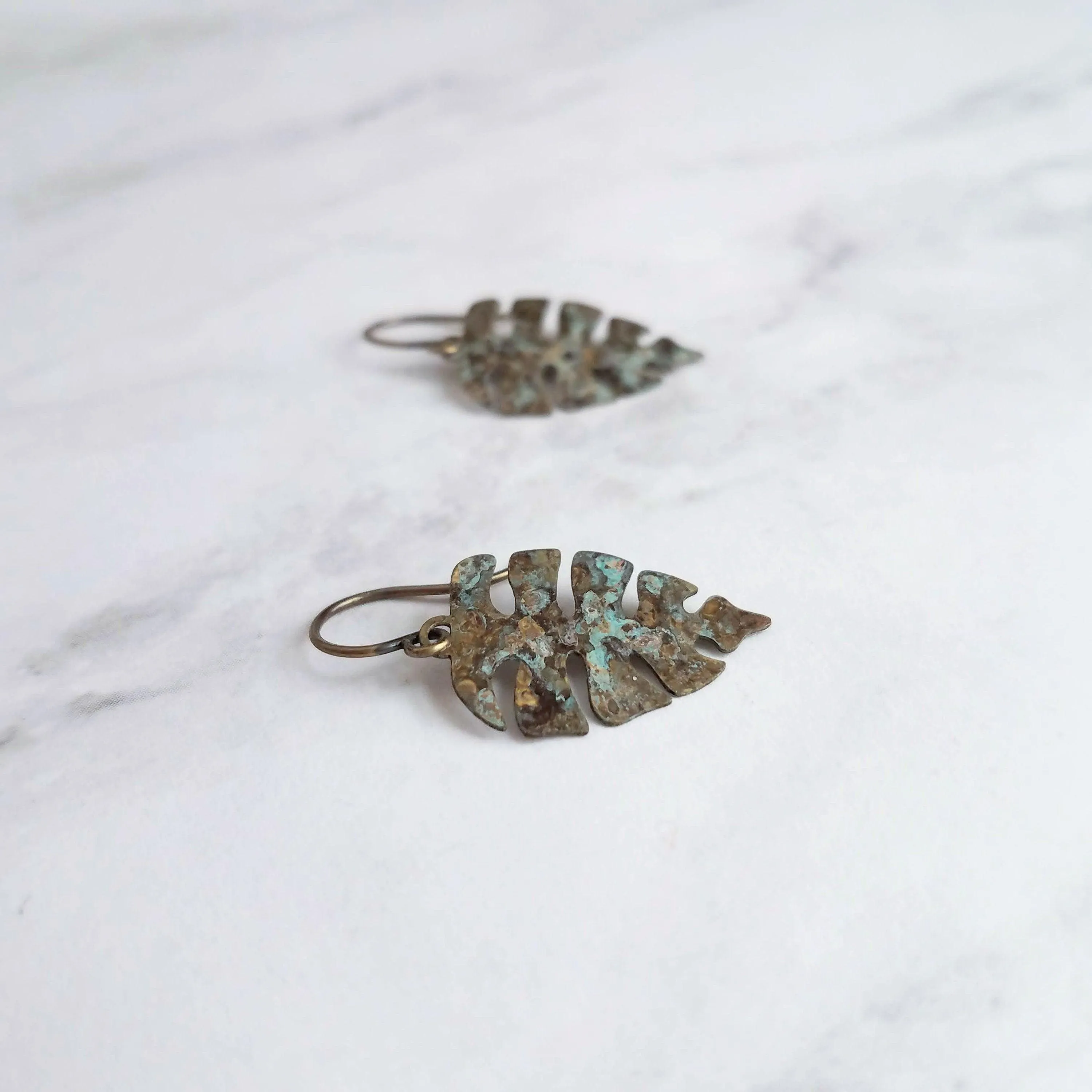 Monstera Leaf Earrings, tropical leaf earring, patina leaf earring, verdigris leaf earring, verdigris patina earring, blue green bronze rust
