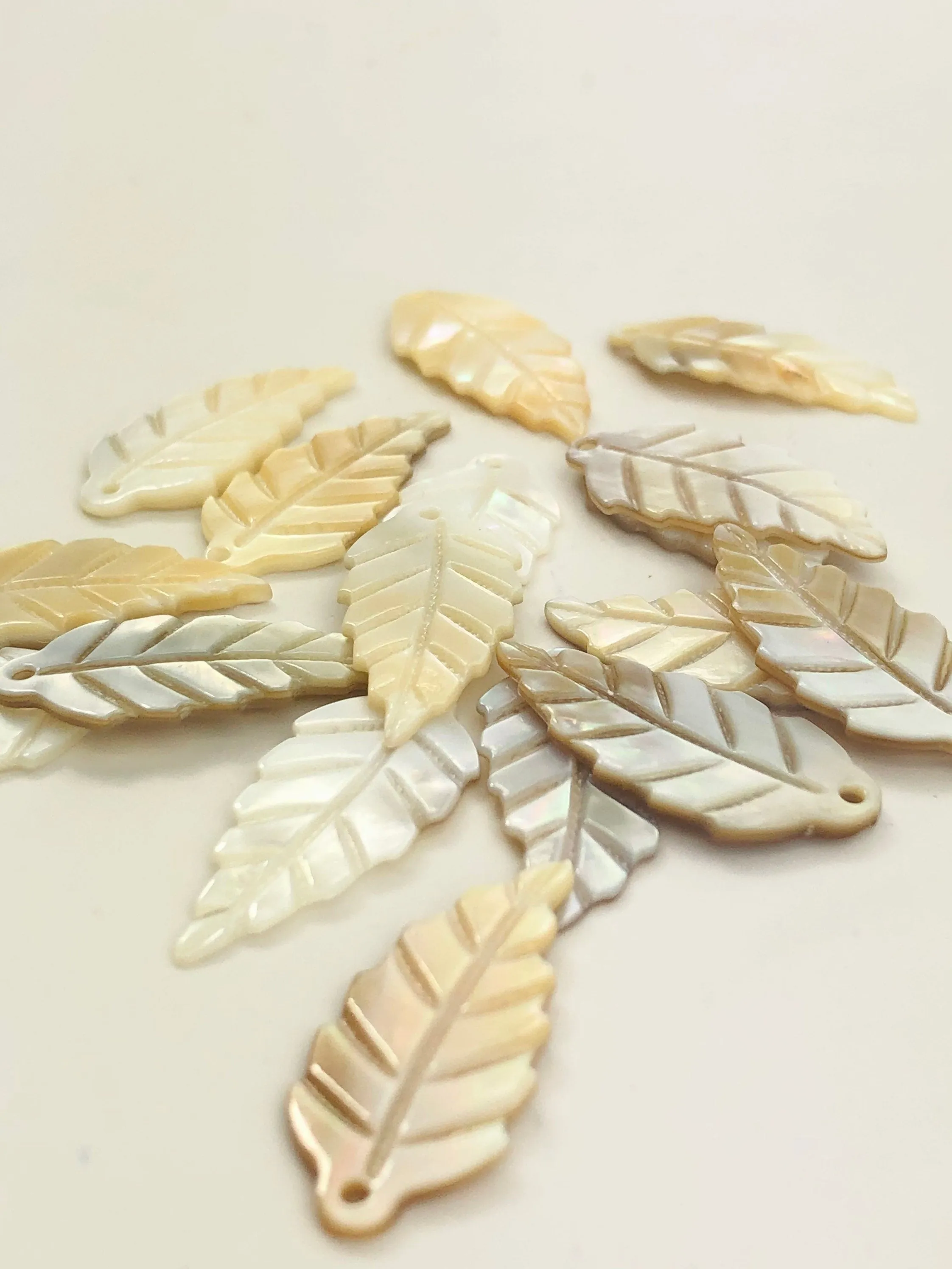 Mother Of Pearl Leaf Sku#M284