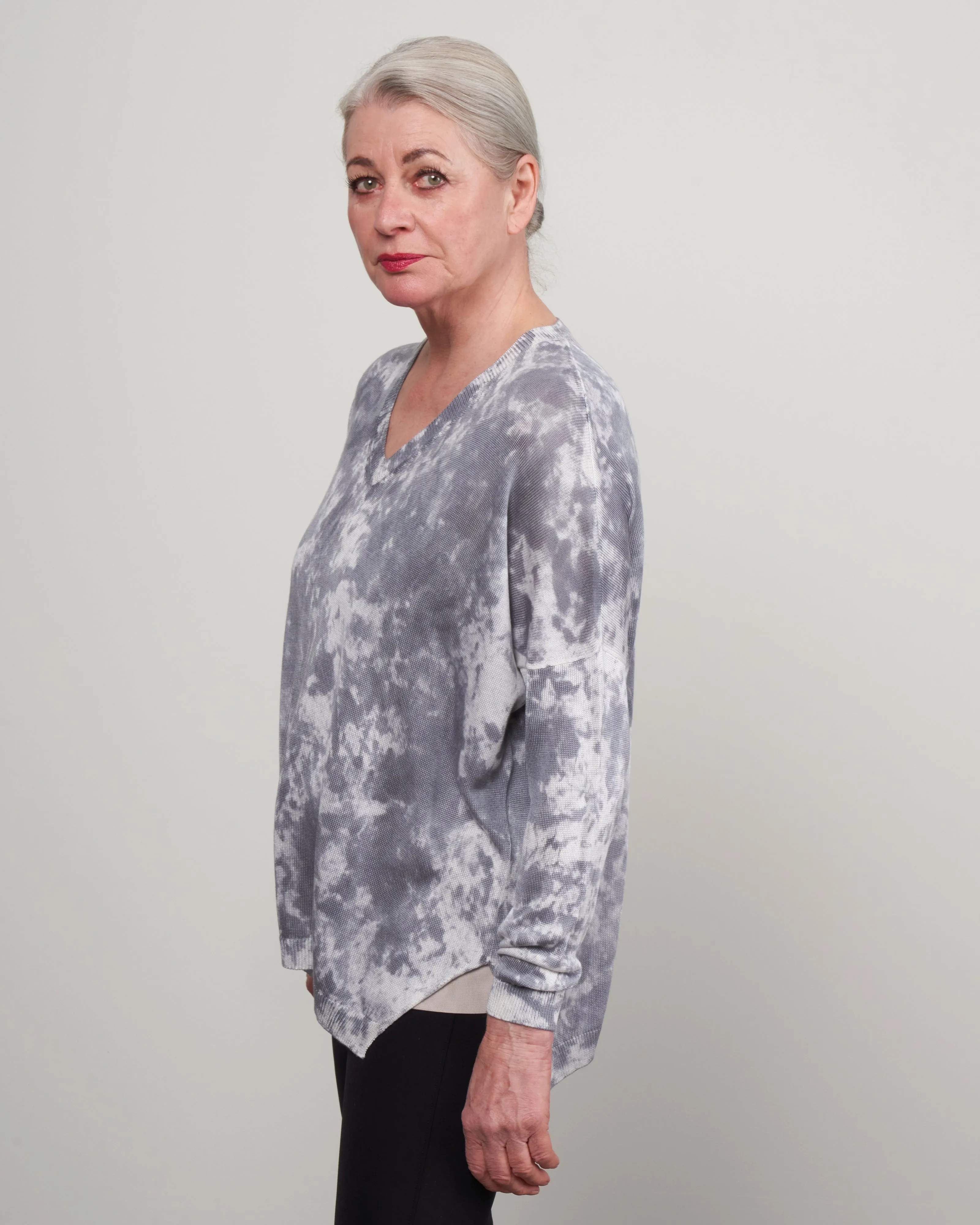 one color camouflage pure silk v neck oversize pullover - ghiaccio
