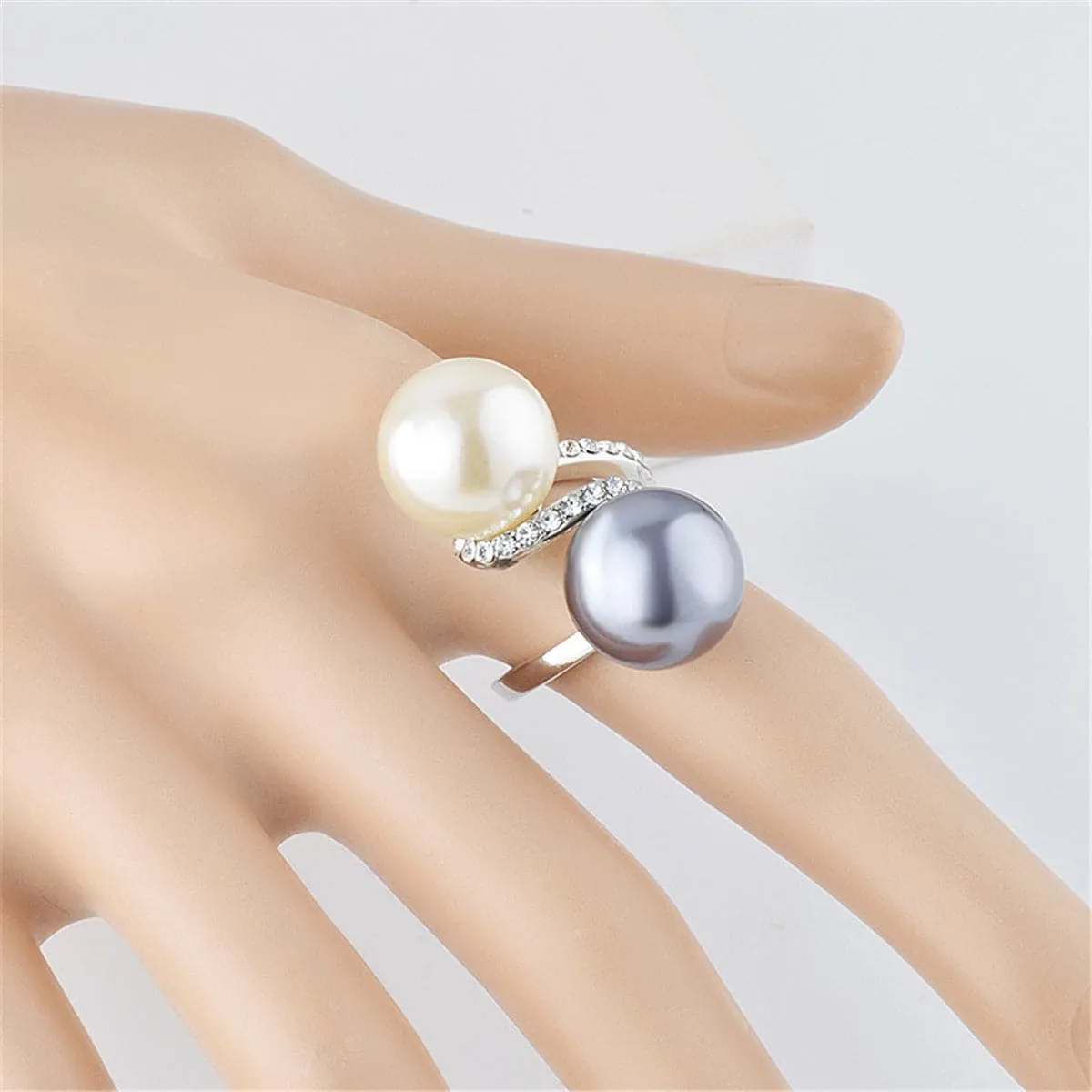 Pearl & Cubic Zirconia Silver-Plated Bypass Ring