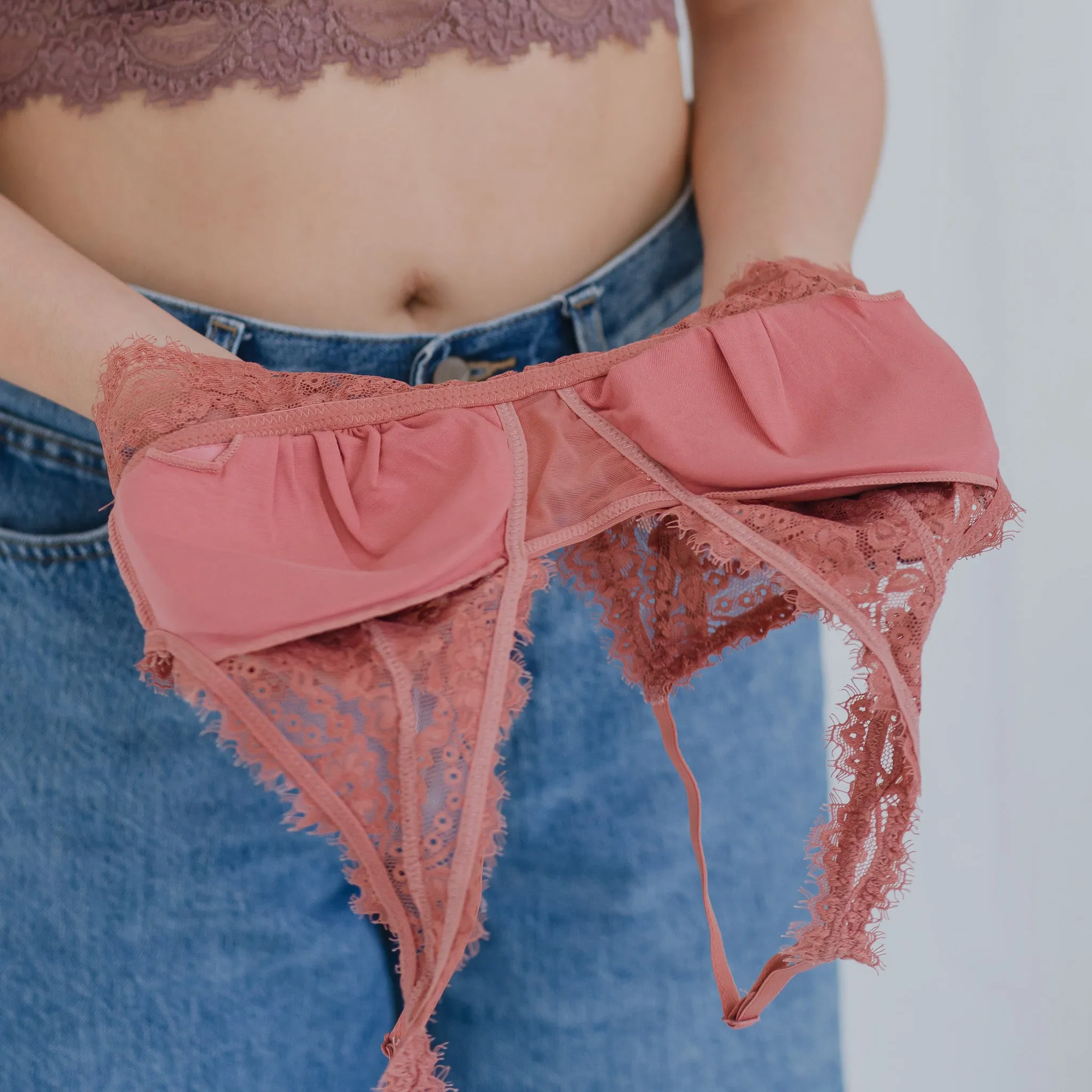 Petal Soft! Lace Lightly-Lined Bralette in White