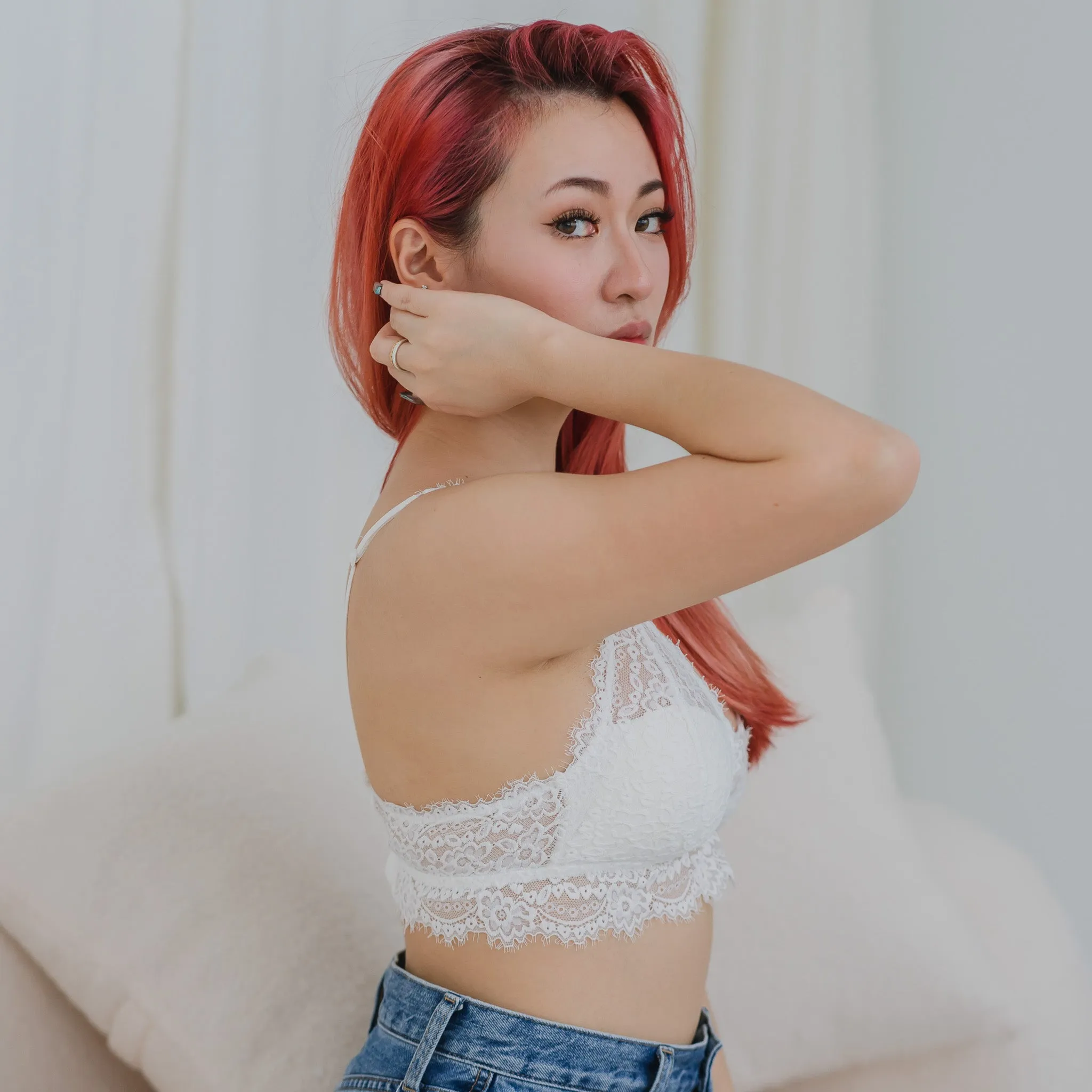 Petal Soft! Lace Lightly-Lined Bralette in White