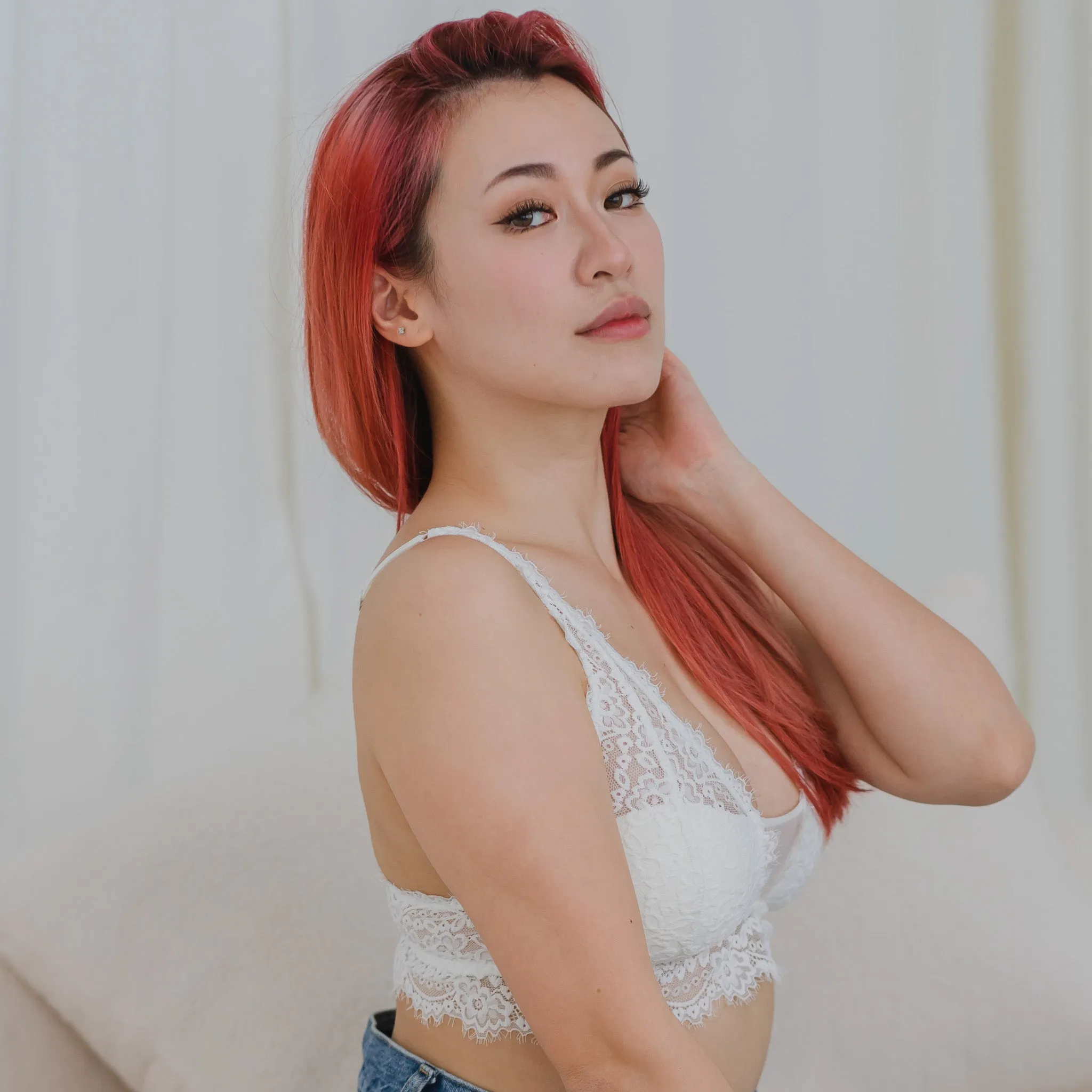 Petal Soft! Lace Lightly-Lined Bralette in White