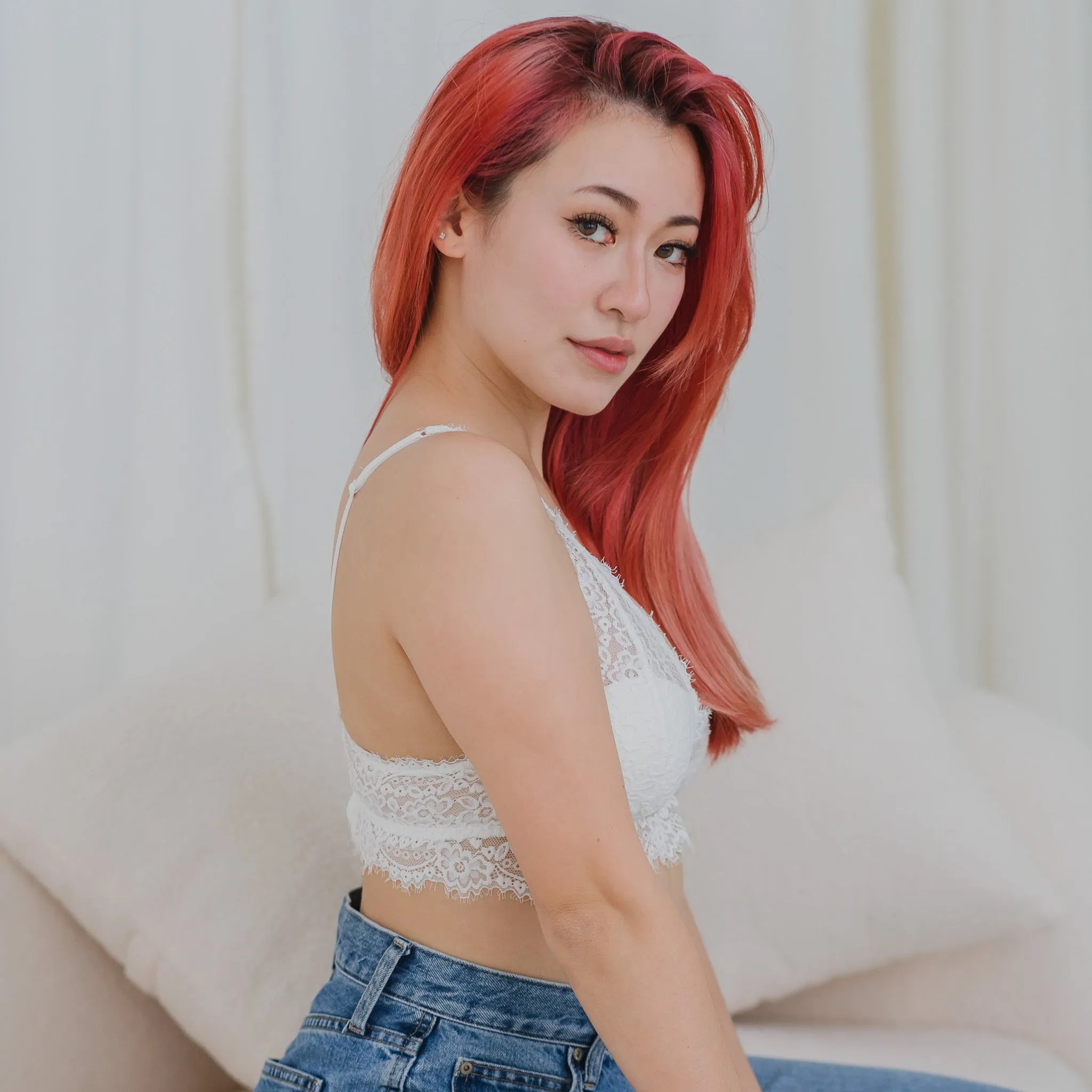Petal Soft! Lace Lightly-Lined Bralette in White