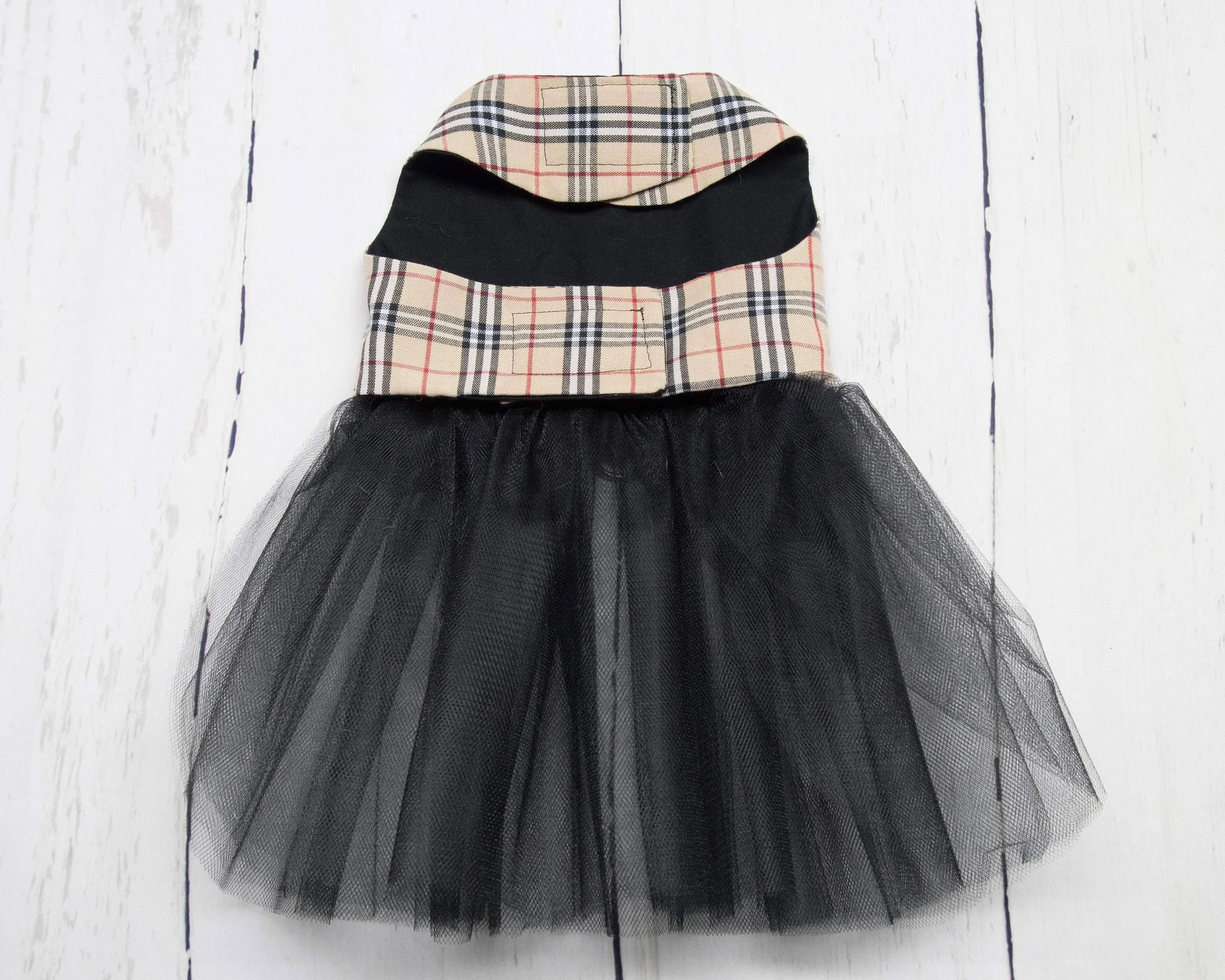 Robe à carreaux beige et noir pour chien pour mariage, anniversaire ou autres occasions.