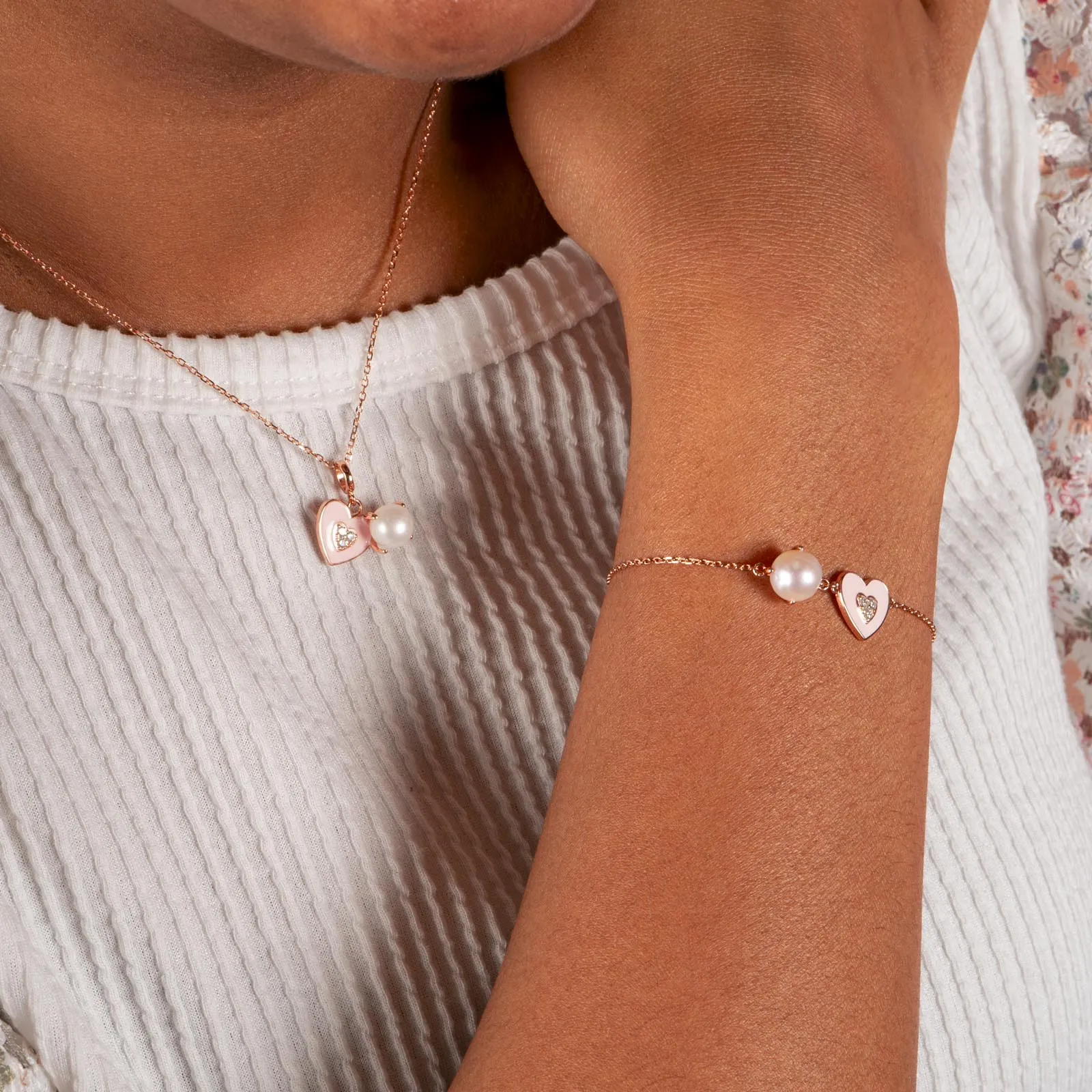 SPARKLING HEART GOLD PENDANT