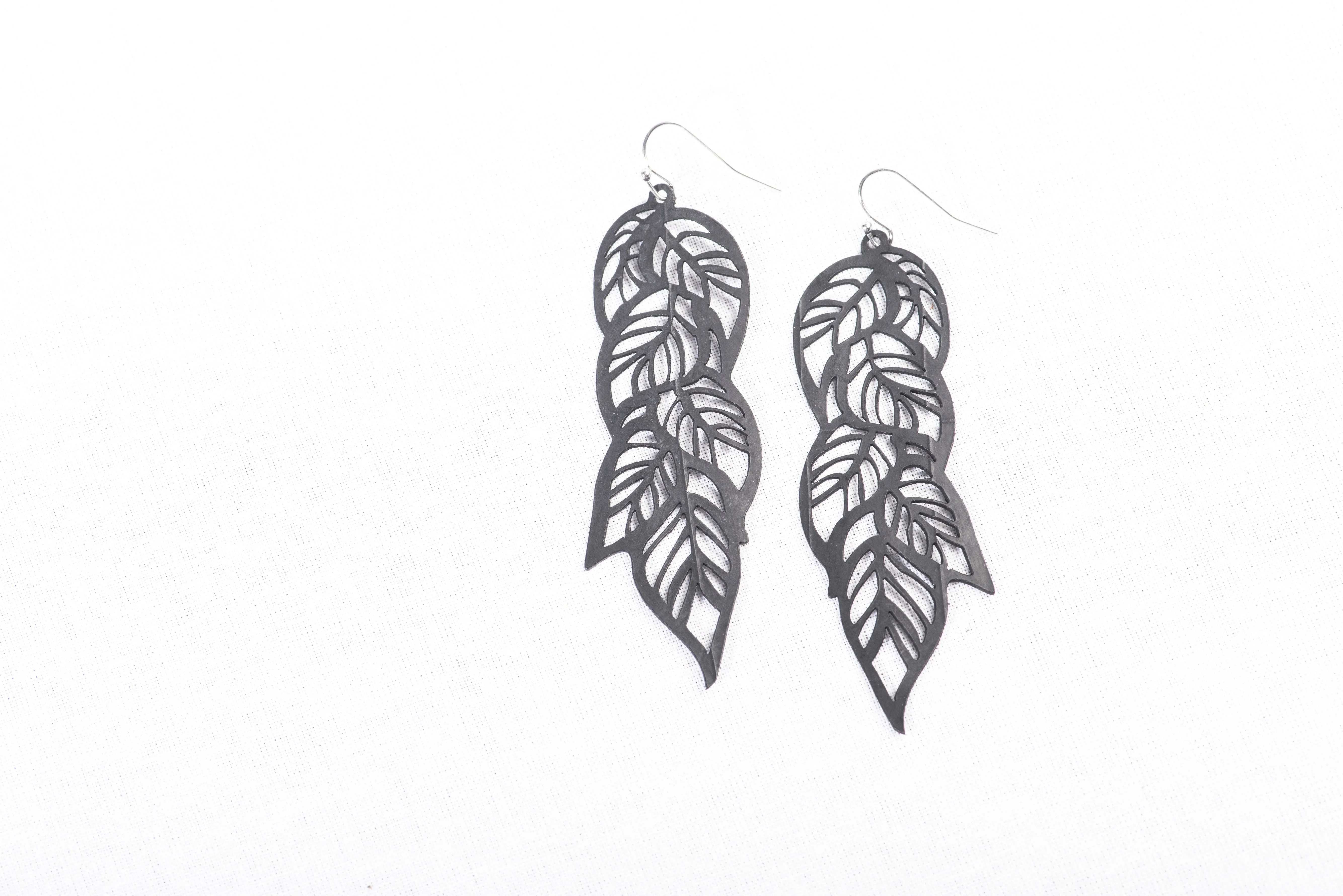 tropical leaves rubber earring