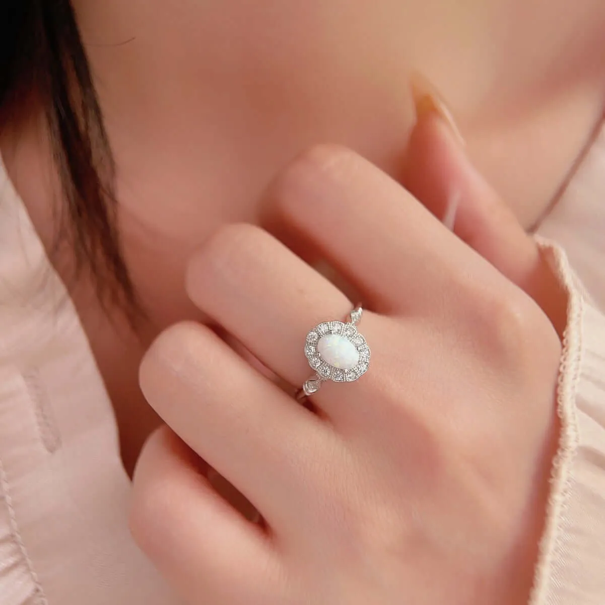 Vintage Zircon Surround Opal Ring for Women